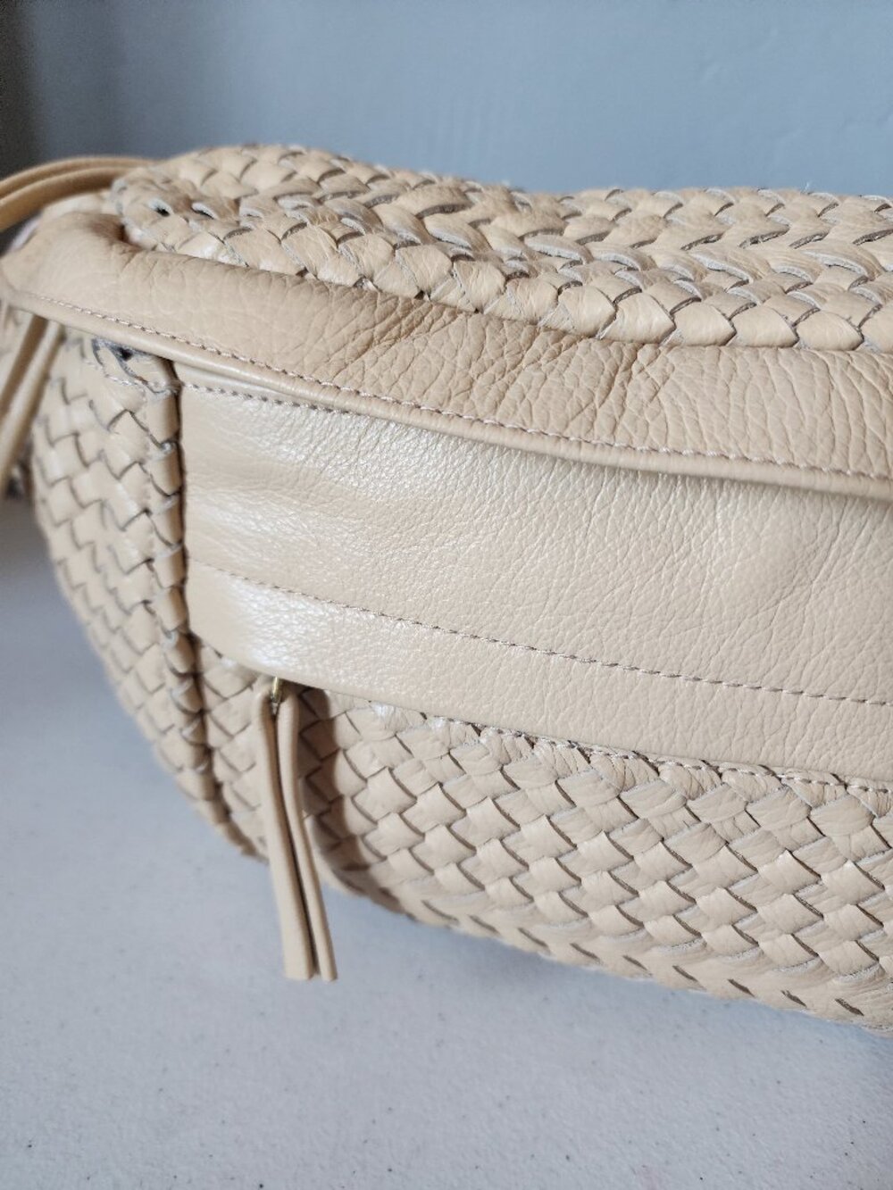 Claramonte Large Sling Bag "NEW" - Picture 12 of 16